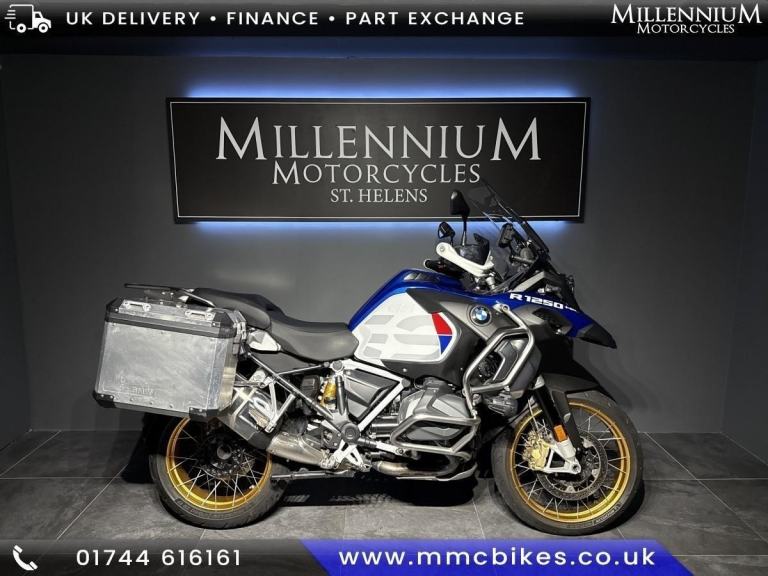 2019 BMW R1250 GS ADVENTURE MOTORBIKE FITTED WITH PANNIERS