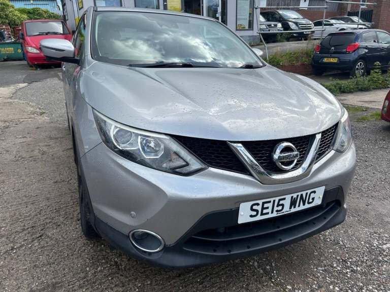 2015 Nissan Qashqai 1.2 DiG-T N-Tec 5dr HATCHBACK PETROL Manual