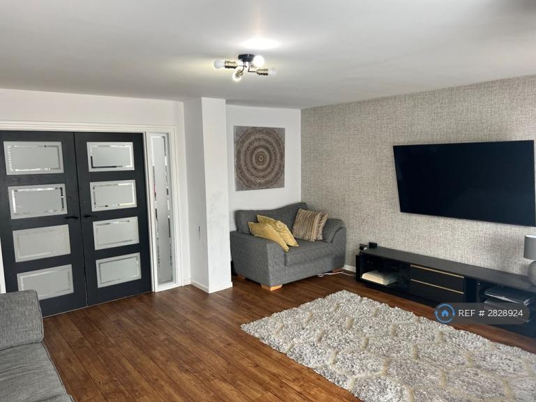 5 bedroom house in Lonsdale Crescent, Dartford, DA2 (5 bed) (#2828924)