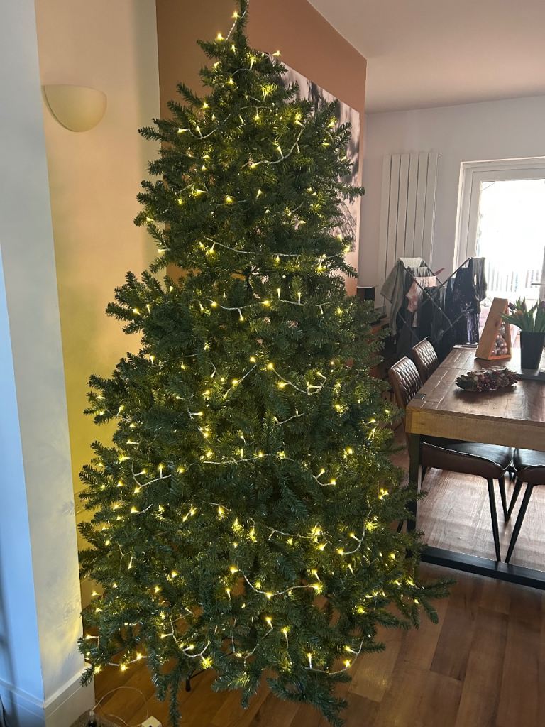Balsam hill 7ft Christmas tree 