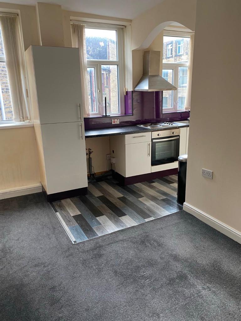2-Bedroom Apartment To Let - Cavendish Street, Town Center - £600 PCM