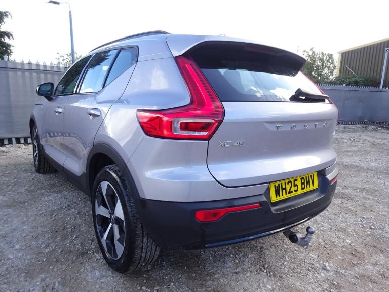 2025 25 REG VOLVO XC40 + B4 AUTO DAMAGED REPAIRABLE SALVAGE