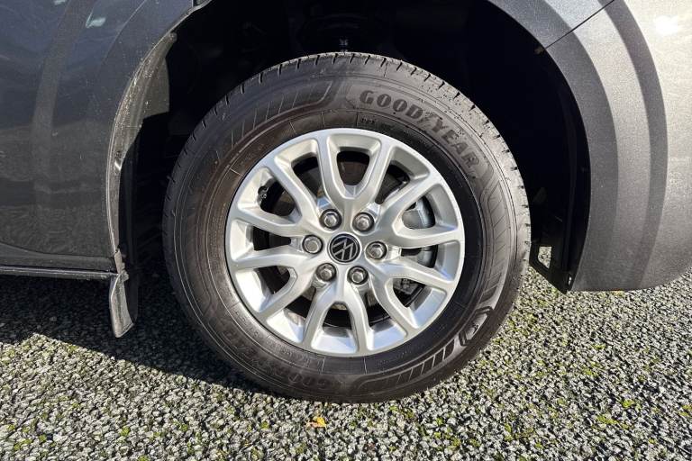 2025 Volkswagen Transporter 2.0 TDI T28 Commerce Pro FWD SWB Euro 6 (s/s) 5dr Van DIESEL Manual