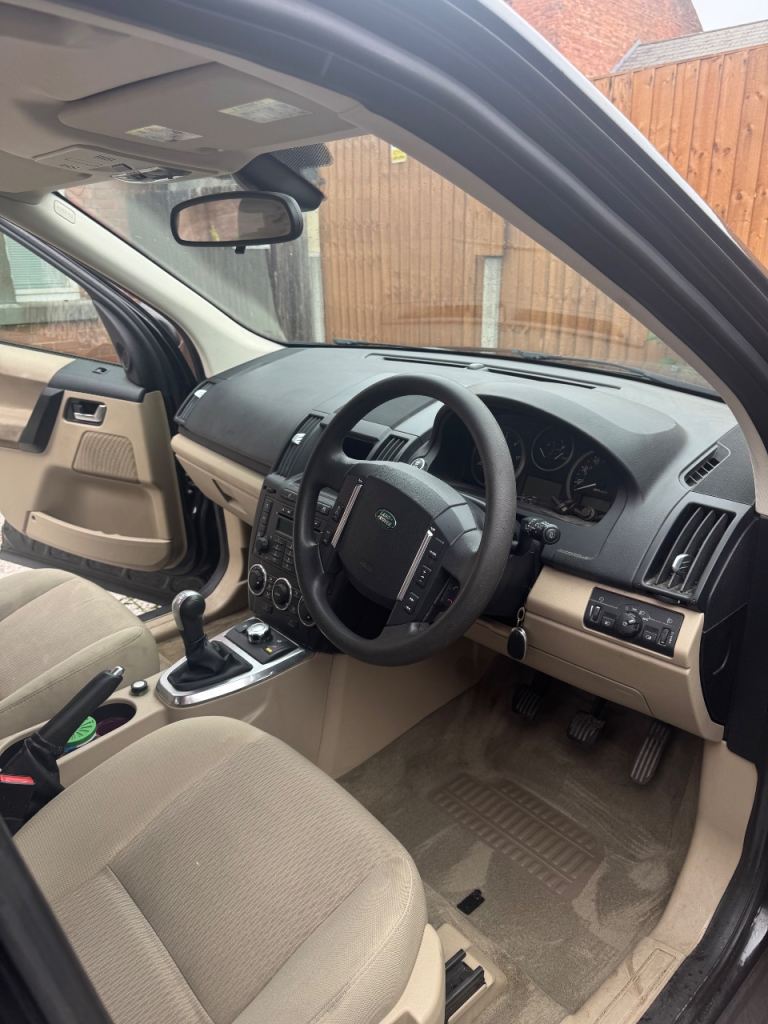 Land Rover, FREELANDER, Estate, 2012, Manual, 2179 (cc), 5 doors