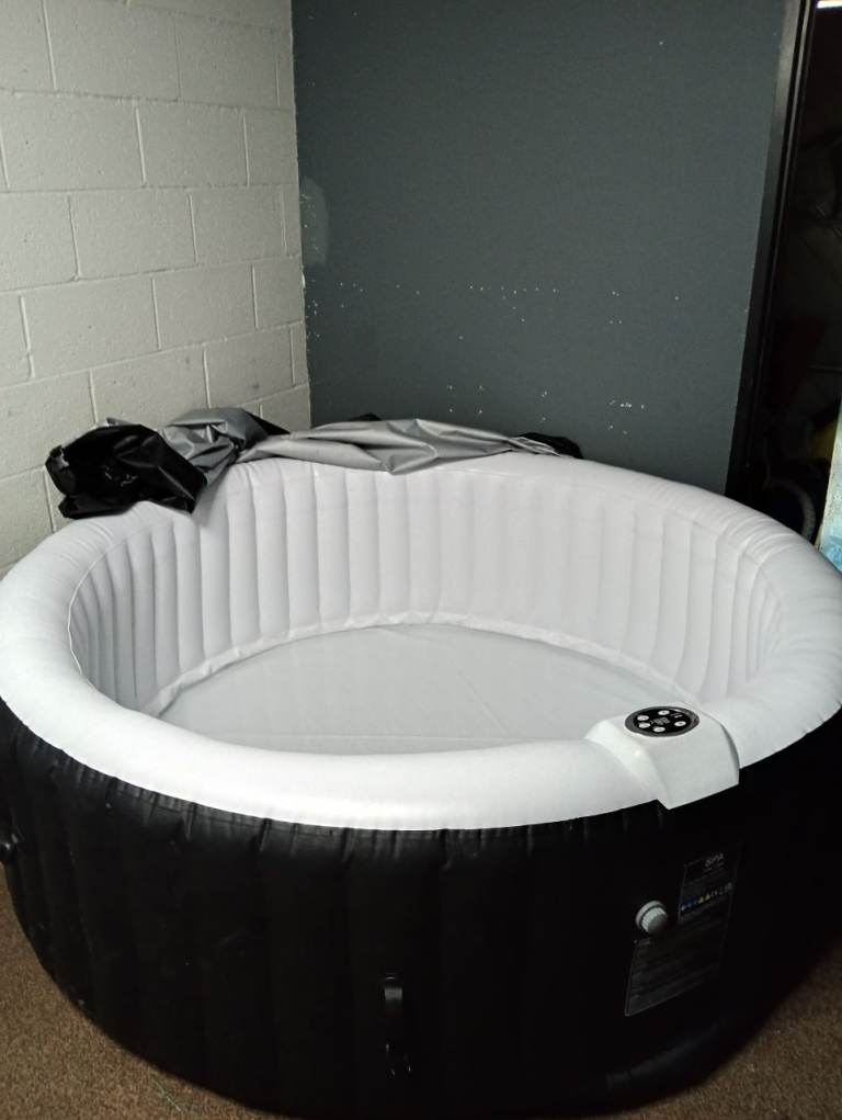 Inflatable Hot Tub - Good Condition, Ready for Summer