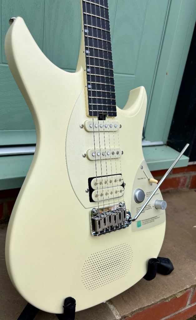 Brand NEW Enya Inspire Electric Guitar With inbuilt Amp, Effects etc & Footswitch, gig bag