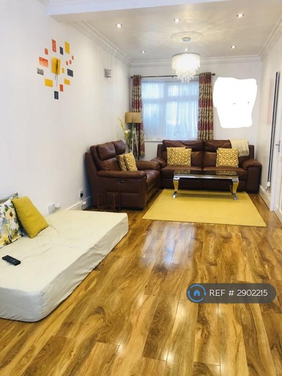 3 bedroom house in Elsa Road, Welling, DA16 (3 bed) (#2902215)