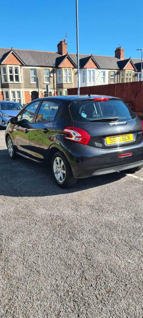 PEUGEOT 208 1.2 PETROL 