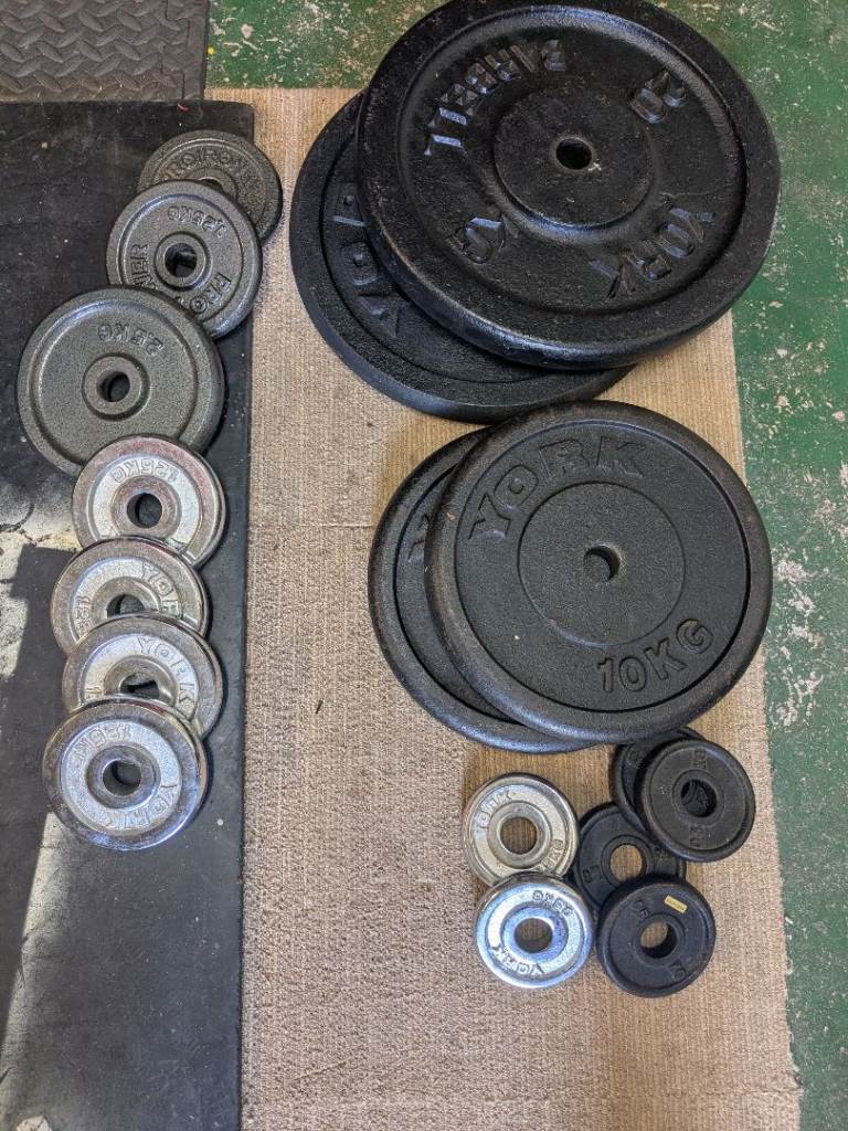 York 530 HD multifunction bench and weight set, bar, plates and EZ curl bar. 100kg.