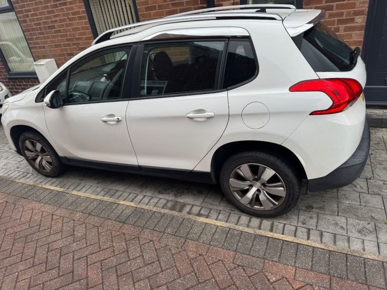 Peugeot, 2008, Hatchback, 2015, Manual, 1199 (cc), 5 doors