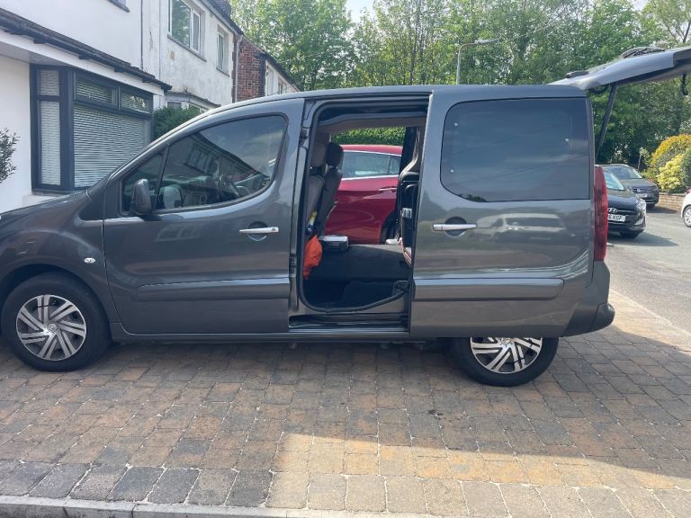 Citroen, BERLINGO MULTISPACE, MPV, 2017, Semi-Auto, 1560 (cc), 5 doors