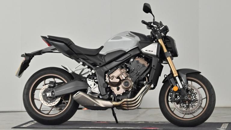 2025 Honda CB CB650RARED (24MY) Naked PETROL Manual