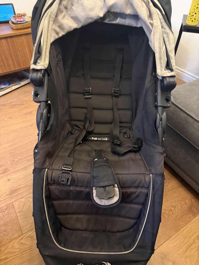 City mini jogger pram