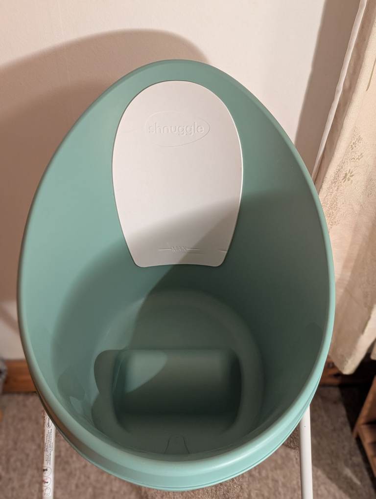 Snuggle Baby Bath and Stand