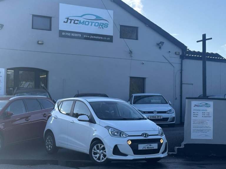 2017 Hyundai i10 1.2 SE 5dr Auto, petrol, white & low mileage Hatchback Petrol Automatic