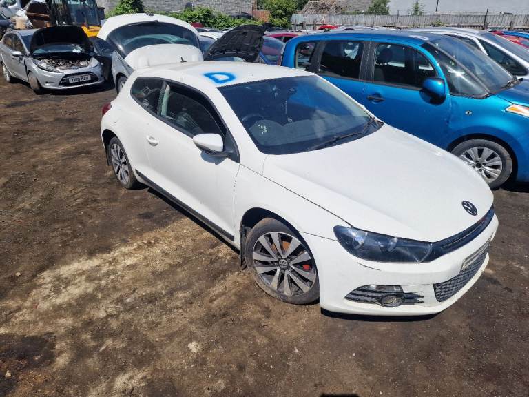 Breaking for spares vw scirocco 2.0 tdi 2011