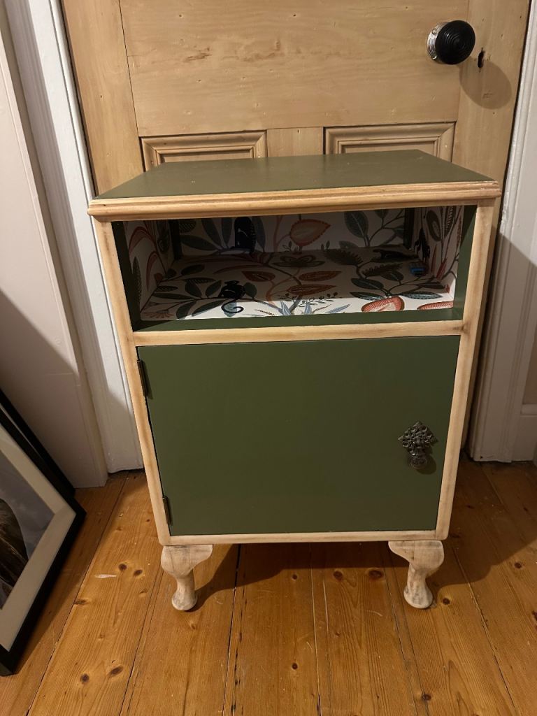image for Small cabinet/side table 