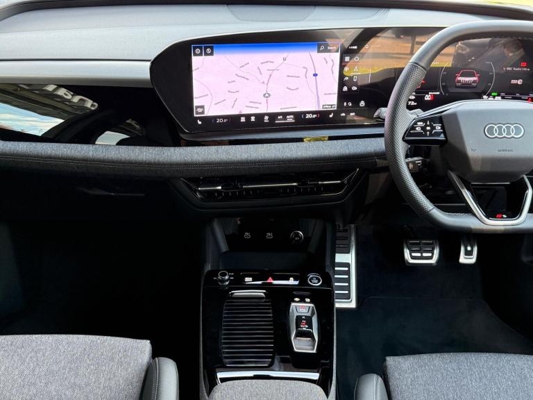 2025 Audi Q6 e-tron 83kWh S line SUV 5dr Electric Auto (252 ps) ESTATE Electric Automatic