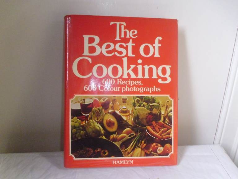COOK BOOK - THE BEST OF COOKING PUBLISHED BY HAMLYN
