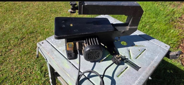 Scroll saw 