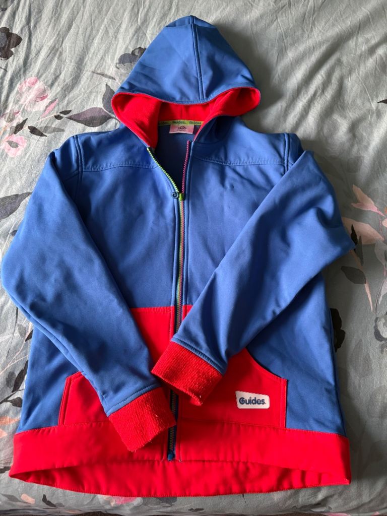Girlguiding Blue and Red Hoodie Jacket - Size 36"