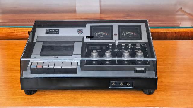 Vintage Technics RS 640 USD stereo tape cassette deck, £395.00 for