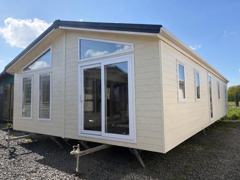 2015 DESIRE LODGE 40X20 • 2 BED • DG • CH • TWIN LODGE • OFF SITE