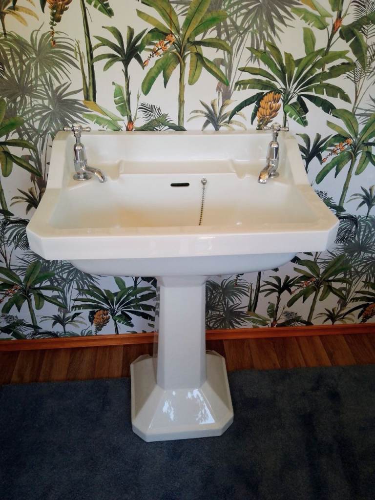 Large Art deco Basin with Taps – White Ceramic