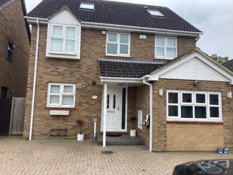 Large 5 Bed House in the Heart of Mayland Chelmsford 