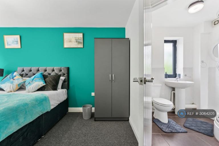 1 bedroom in Far Gosford Street, Coventry, CV1 (#3064205)