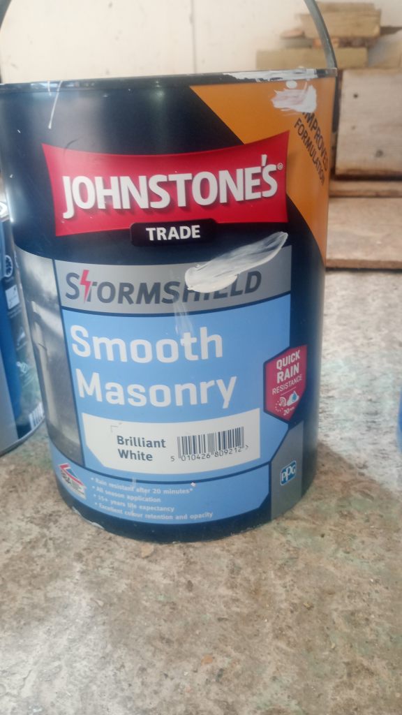 Johnstone's Stormshield Smooth Masonry Paint - Brilliant White