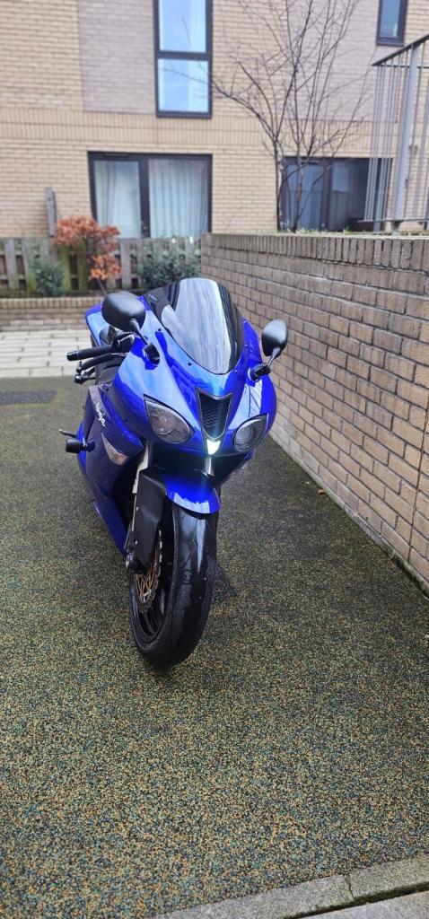 Kawasaki, Ninja ZX 6, 2010, 599 (cc)