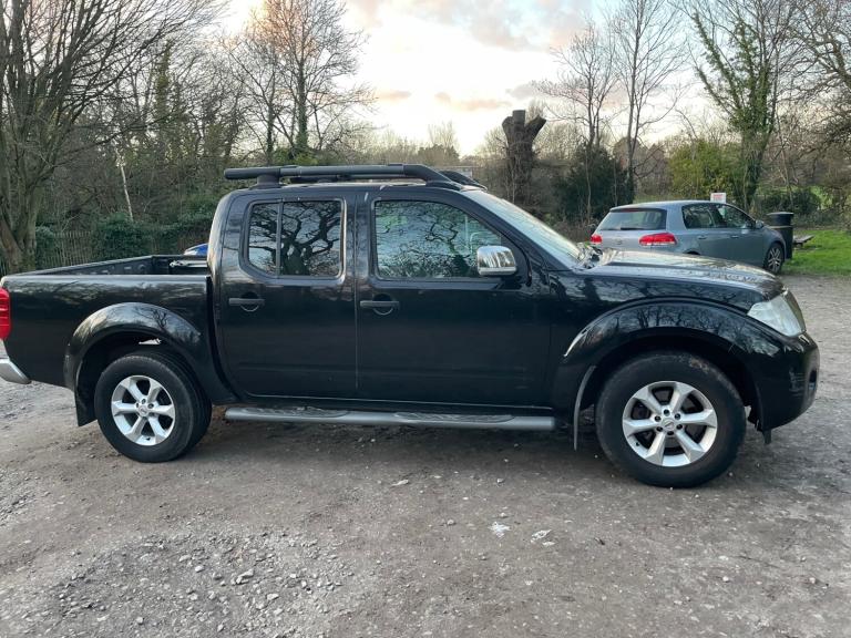2011 Nissan Navara Double Cab Pick Up Tekna 2.5dCi 190 4WD Auto PICK UP Diesel Automatic