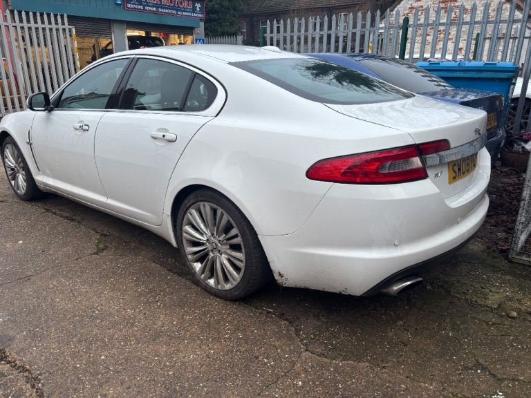 Jaguar, XF, premium luxury V6 Saloon, 2011, Other, 2993 (cc), 4 doors