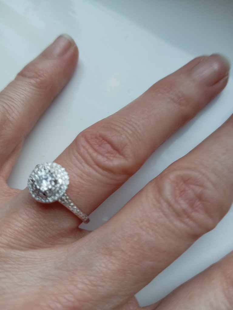 9ct White Gold Diamond halo engagement ring 