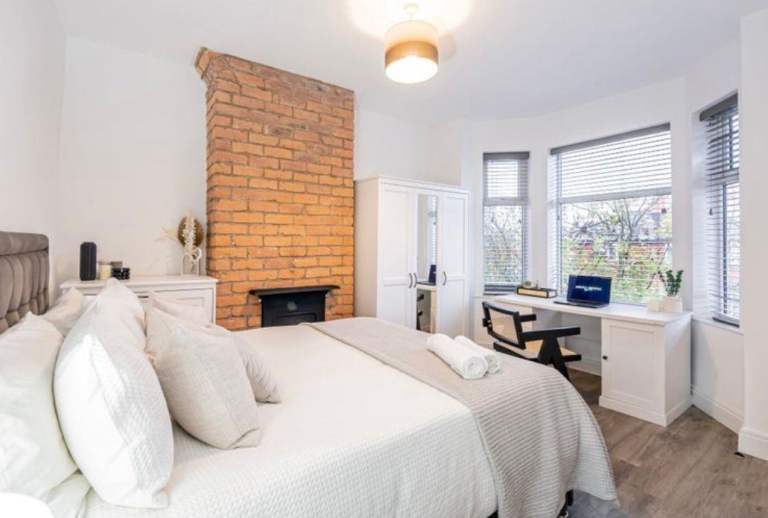 🏡  Room to Rent in Angel – £900 PCM 🏡