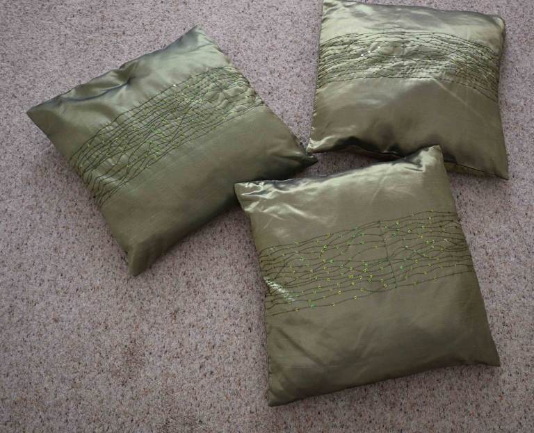 3 beautiful matching cushions