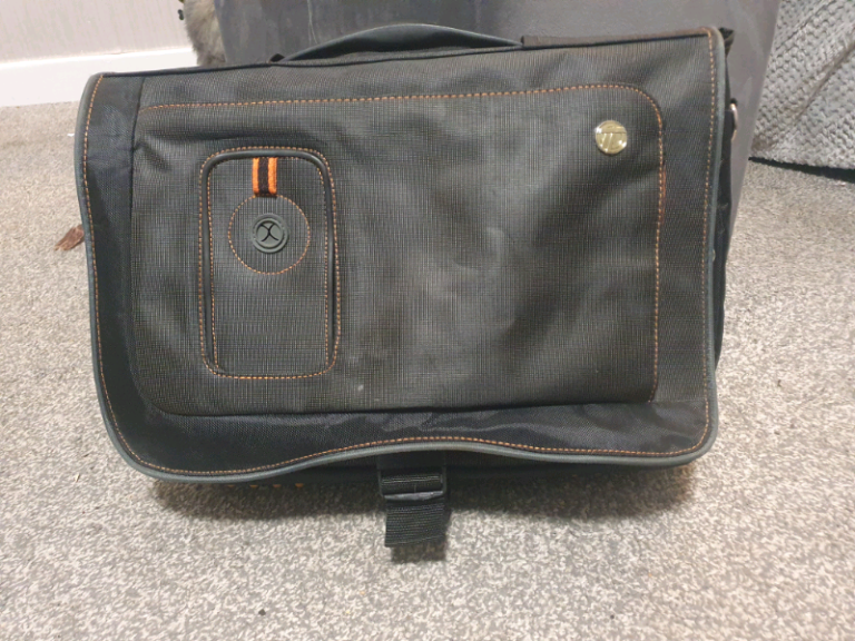 Laptop bag
