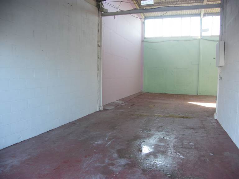 Workshop / Industrial Unit To Let –  2,008 sq. ft. | From £300/week | No Deposit