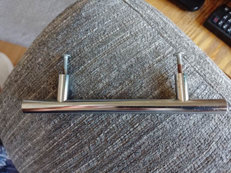 Kitchen cupboard draw handles (collect Bar Hill Cambridgeshire)