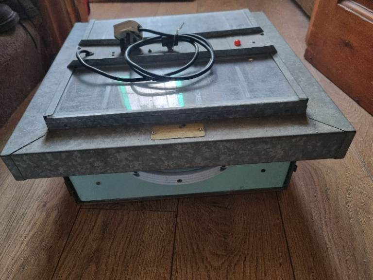 Vintage Reliable Vision Incubator & Rearer