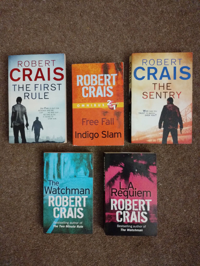 ROBERT CRAIS PAPERBACKS. CRIME FICTION. 5 TITLES. SOLD SEPARATELY.