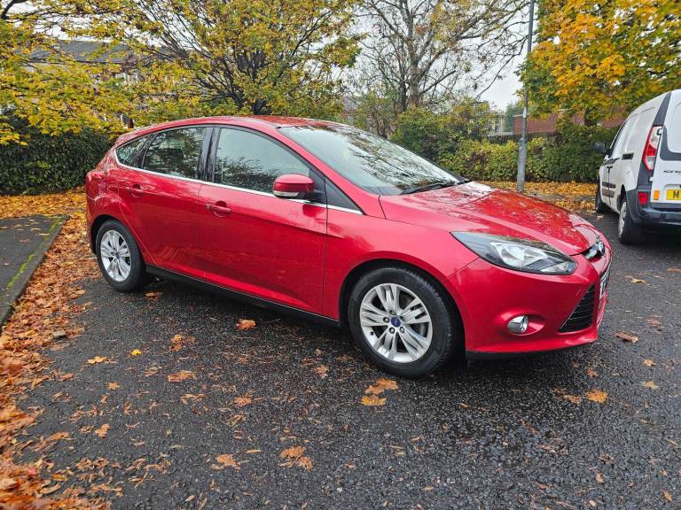 2014 FORD FOCUS TITANIUM NAVIGATOR 1596cc PETROL AUTOMATIC 6 Speed 5 DOOR HATCHBACK