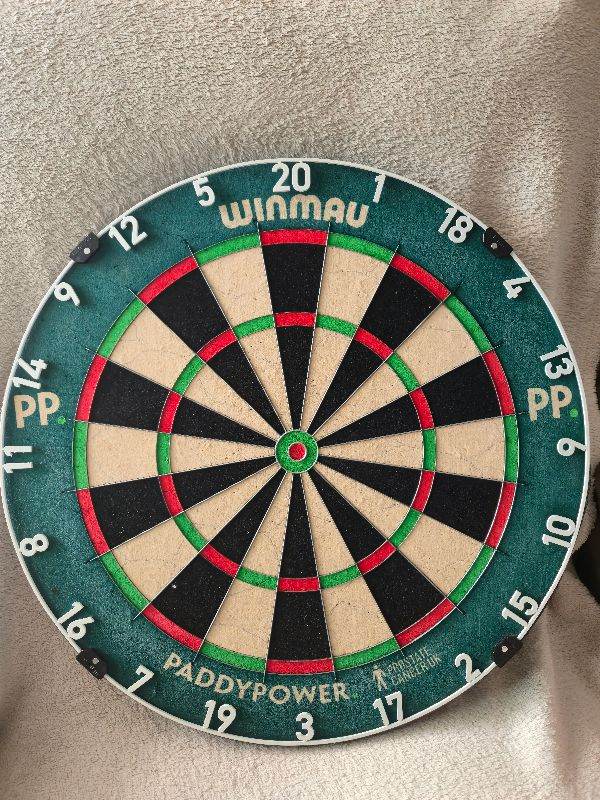 WINMAU Dartboard PICK UP ONLY CASH