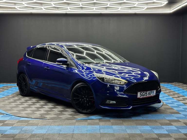 2015 Ford Focus 2.0 TDCi ST-2 Euro 6 (s/s) 5dr HATCHBACK Diesel Manual