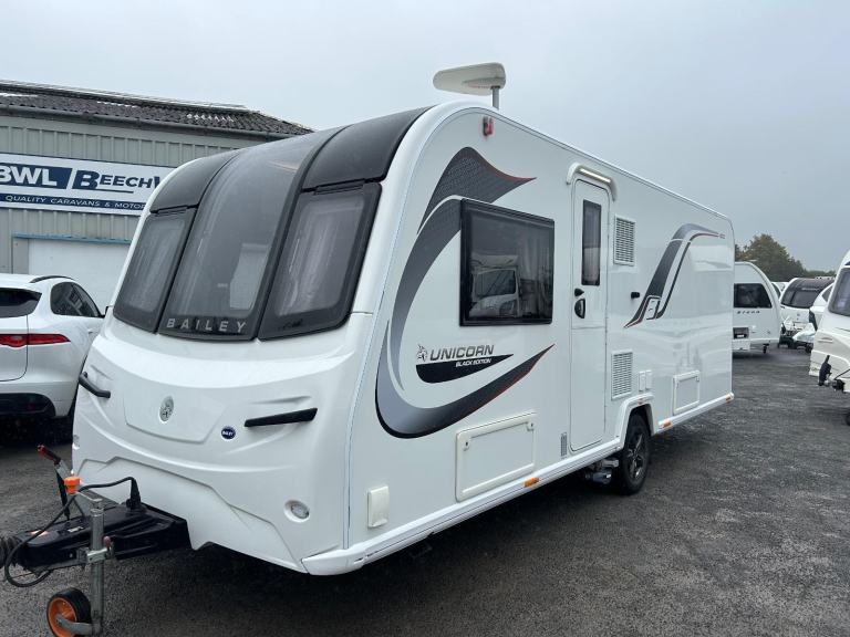 Bailey Unicorn Vigo BLACK EDITION / 4 BERTH 2021