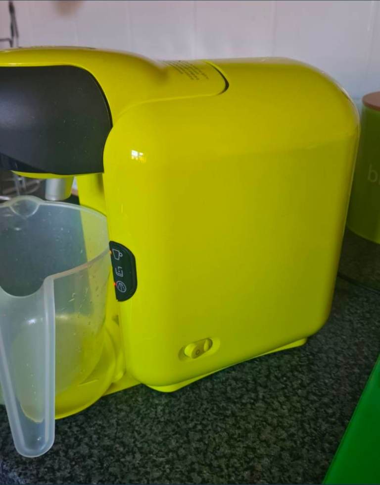 Bosch Tassimo Coffee Machine + Pod Storage Rack 
