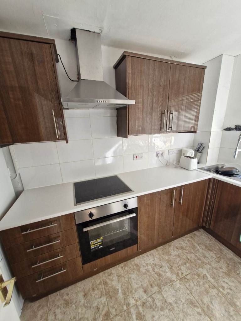 Double room in 2 bed flat