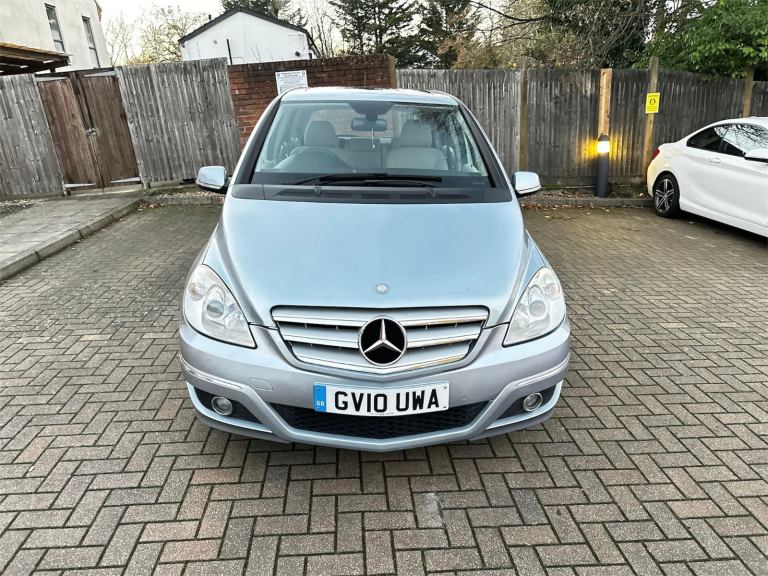 image for Automatic Mercedes-Benz B-Class 1.6 petrol 2010 low mileage 1 year mot & parking sensors