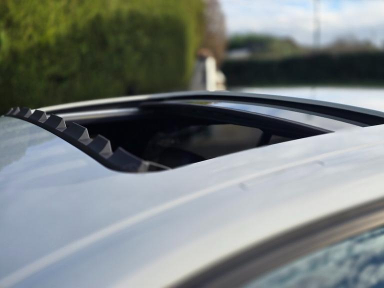 BMW 1 SERIES 118i M SPORT - AUTOMATIC - 5 DOOR - 2012 - WHITE **LOW MILES**